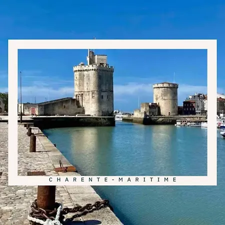 La Petite Escale: Parking Prive Et Petit Exterieur Appartement