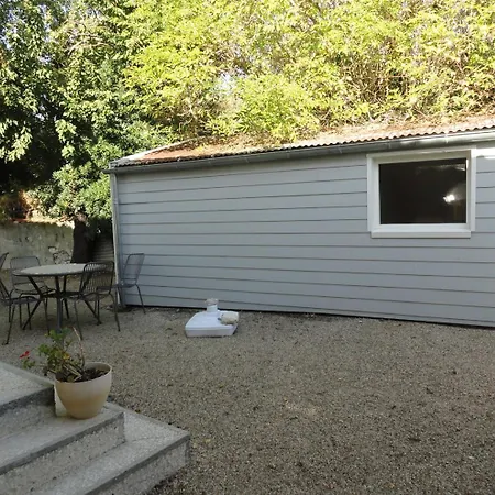 La Petite Escale: Parking Prive Et Petit Exterieur Appartement *