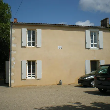 Apartment La Petite Escale: Parking Prive Et Petit Exterieur La Rochelle (Charente-Maritime)
