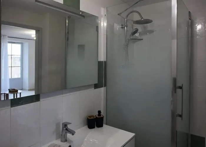 La Petite Escale: Parking Prive Et Petit Exterieur Appartement La Rochelle (Charente-Maritime)