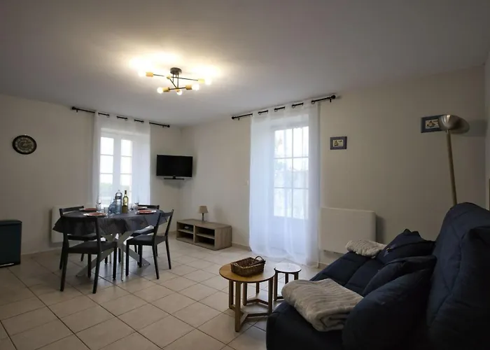 La Petite Escale: Parking Prive Et Petit Exterieur * La Rochelle (Charente-Maritime)